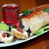 Побалуемся в мужской день куриным рулетом с черносливом! :-) :: Андрей Заломленков