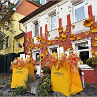 Осень магазина янтаря. :: Валерия Комова Осень магазина янтаря. :: Валерия Комова