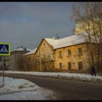 Старый расселённый дом. :: Борис Яковлев