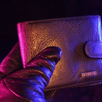 Вещи из кожи. :: Владимир Помазан