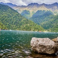 Озеро Рица :: Александр Леонов