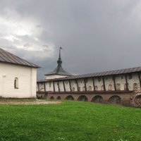 Поварня и Западная стена с Поваренной башней :: Александр Ильчевский 