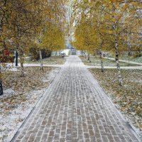 Приходила зима в гости к осени :: Валерий Иванович