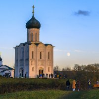 Любуясь храмом :: Сергей Цветков