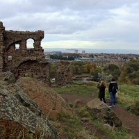 Развалины над Эдинбургом :: Ольга Развалины над Эдинбургом :: Ольга