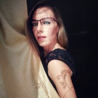 ))) :: Януся Характерова