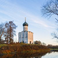 Храм Покрова-на-Нерли в ноябре :: Сергей Цветков