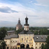 Святые ворота с надвратным храмом Иоанна Лествичника :: Александр Ильчевский 