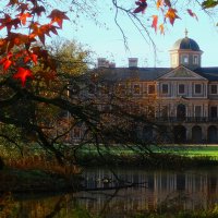 Замок Фаворит,ноябрь :: Юрий. Шмаков