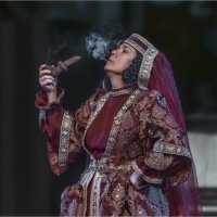 Актриса з. а. Санкт-Петербурга Наталья Парашкина в роли Ханумы. :: Александр Максимов