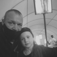 себяшка в питерском метро :: Артём 