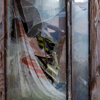 Окно с занавесочкой. :: Анатолий. Chesnavik.