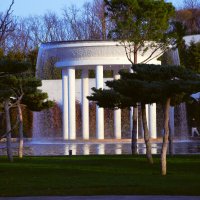 Ротонда в танцующем лесу! :: Юрий Полторыхин. Ротонда в танцующем лесу! :: Юрий Полторыхин.