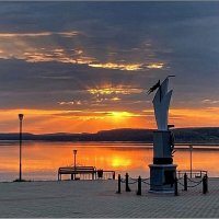 Вечерний закат над Камой ... :: Валентина Надсон Вечерний закат над Камой ... :: Валентина Надсон