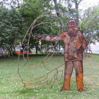 Лев Толстой в сквере Чехова. Южно-Сахалинск :: ИРЭН@ . Лев Толстой в сквере Чехова. Южно-Сахалинск :: ИРЭН@ .