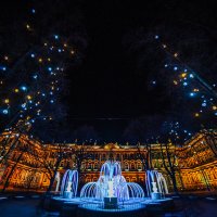Фонтан у Зимнего дворца :: Олег Загорулько Фонтан у Зимнего дворца :: Олег Загорулько