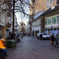 Утро в городе :: Юрий. Шмаков