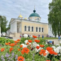В ярославском Кремле. :: Людмила Гулина В ярославском Кремле. :: Людмила Гулина