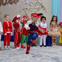 Ёлки по городу мчатся 1... :: александр донченко