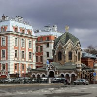 Красота в городе :: елена беликова