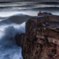Волны-монстры! Городок Назаре. Португалия :: Игорь Геттингер (Igor Hettinger)