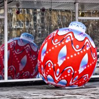 Новогодние шары-великаны :: Валентина *