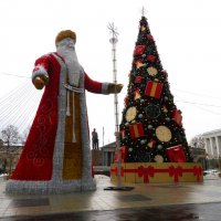 Дед  Мороз и ёлка :: Валентин Семчишин