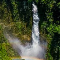 Водопад Акака на Гавайях :: Aleksey Afonin Водопад Акака на Гавайях :: Aleksey Afonin