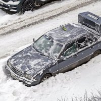 Откопать автомобиль после праздника :: Валерий Иванович Откопать автомобиль после праздника :: Валерий Иванович