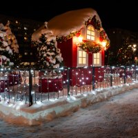 Новогодний домик :: Владимир Калеев