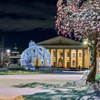 Ухта новогодняя. Октябрьская площадь. :: Николай Зиновьев