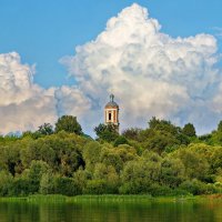 Храм на берегу Оки :: Валерий Судачок Храм на берегу Оки :: Валерий Судачок