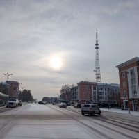 Солнце над городом :: Андрей Хлопонин