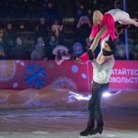 Мария Голубева-Алексей Усков -артисты цирка на льду.. :: Виктор Евстратов