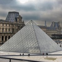 Лувр :: skijumper Иванов