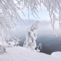 У морозной реки :: Марина Фомина.