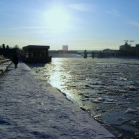 Редкое зимнее солнце. :: Наталья Вязигина