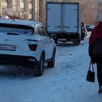 Идёт девчонка... :: Андрей Хлопонин