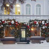 Траттория "Чеснок" - бывший купеческий дом 19 века :: Galina Solovova Траттория "Чеснок" - бывший купеческий дом 19 века :: Galina Solovova