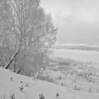 Морозный берег Ангары :: Сергей Шаврин