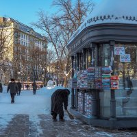 Городская Зарисовка :: юрий поляков