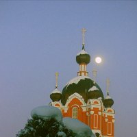 Зимний вечер в монастыре :: Сергей Кочнев