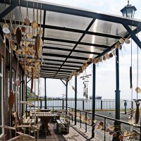 Кафе на набережной Невельска. :: Ирина Нафаня