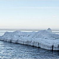 Замерзающая Балтика. :: Валерия Комова
