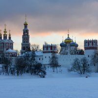 Зимний вечер у Новодевичьего... :: Наташа *****