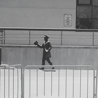 Памятник, почтальонам :: Игорь Солдаткин