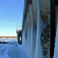 Обледенелые опоры :: Сергей Карачин