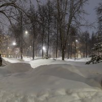 Снежная улица :: Александр Синдерёв