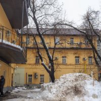 Уютный Дворик :: юрий поляков