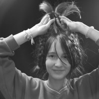 София играет с косичками :: Иван Зиновьев София играет с косичками :: Иван Зиновьев